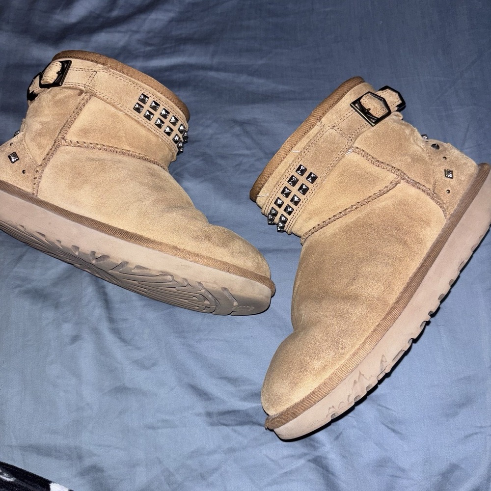 UGG Australia Neva Deco Studs Brown Short Boots 1013154 Womens Size 7